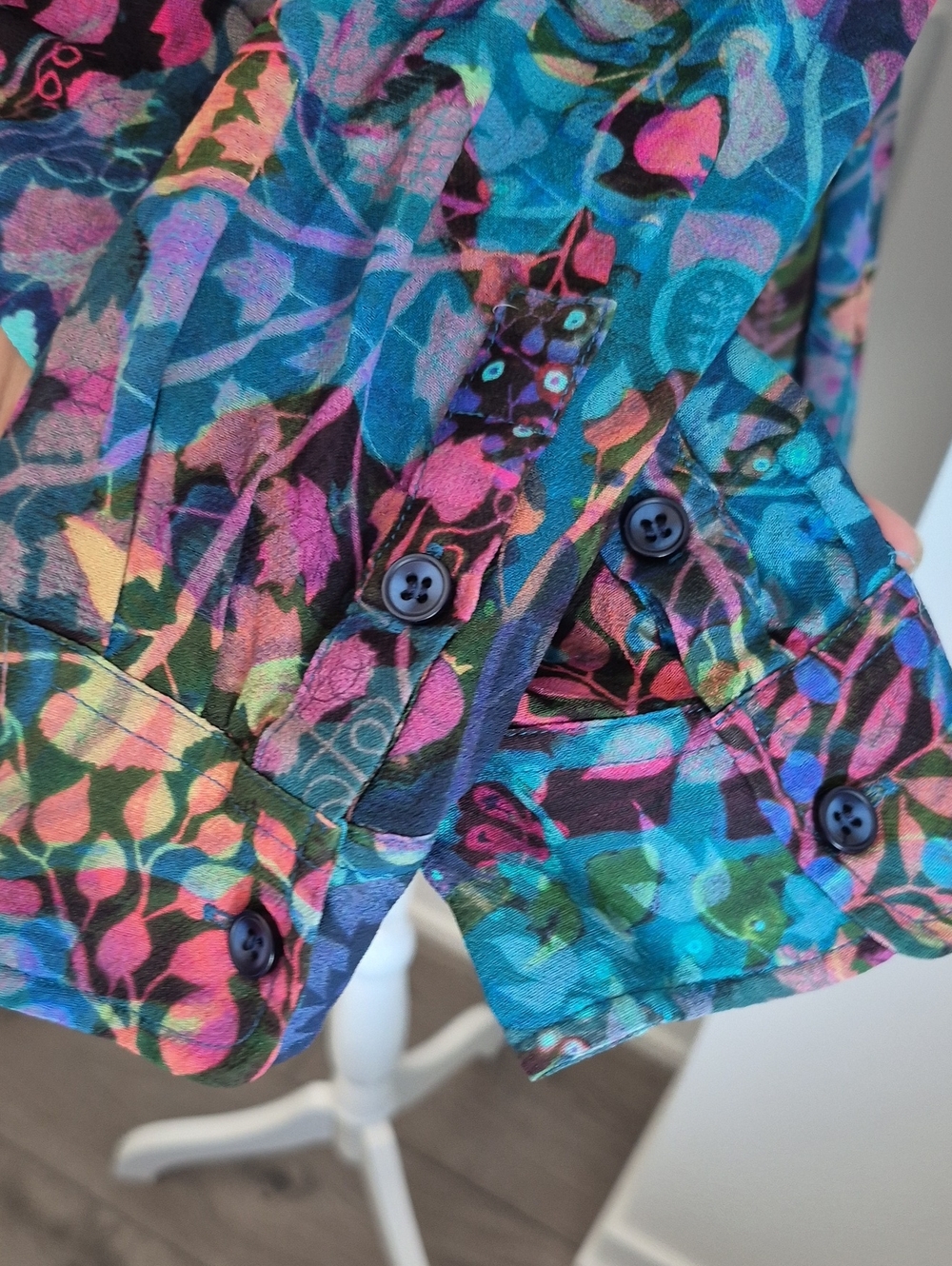 Peruvian Connection Multicolor Botanucal Print Sheer Blouse Size Large - Picture 7 of 7
